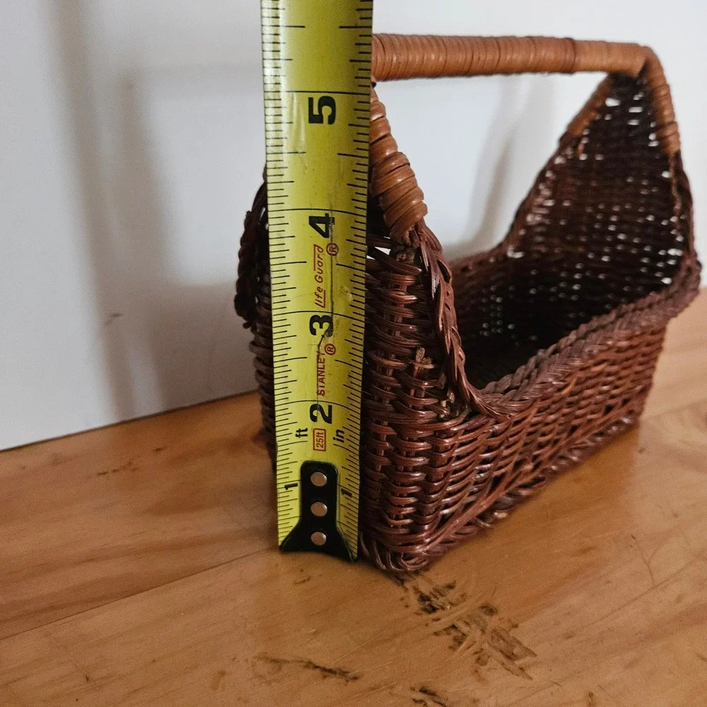 Vintage Small Brown Wicker Woven Storage Basket Handle Farmhouse Decor 7.5 Inch